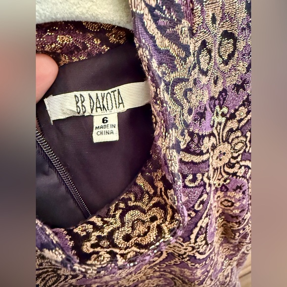 BB Dakota Dress Barker Brocade Metallic Gold Purple High Neck HOCO High Neck 6 - Picture 8 of 8